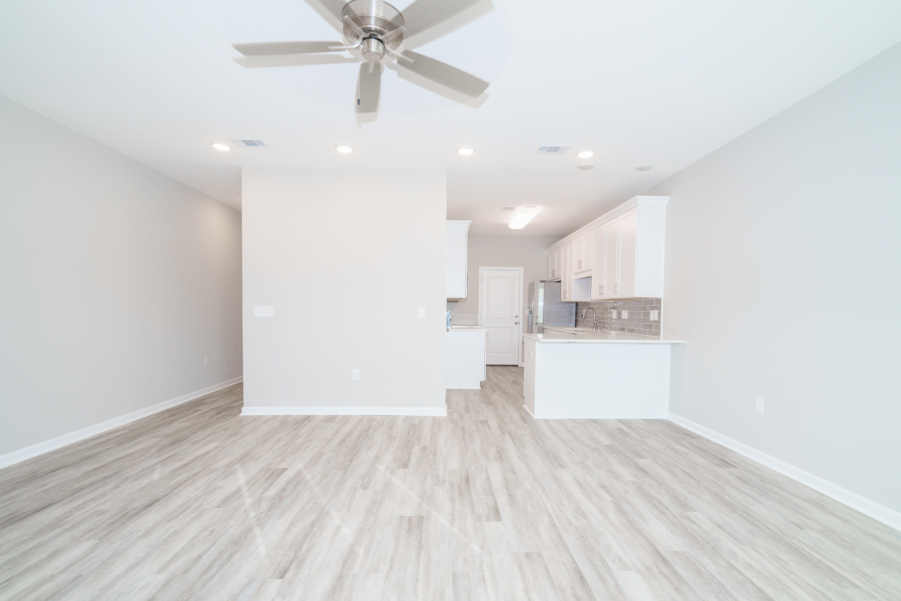 HELMS & ALLEN - Residential Lease