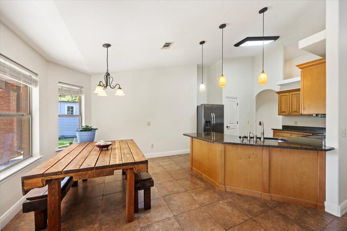 HOLLEY BY THE SEA - Residential