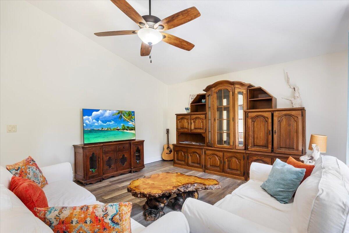 HOLLEY BY THE SEA - Residential