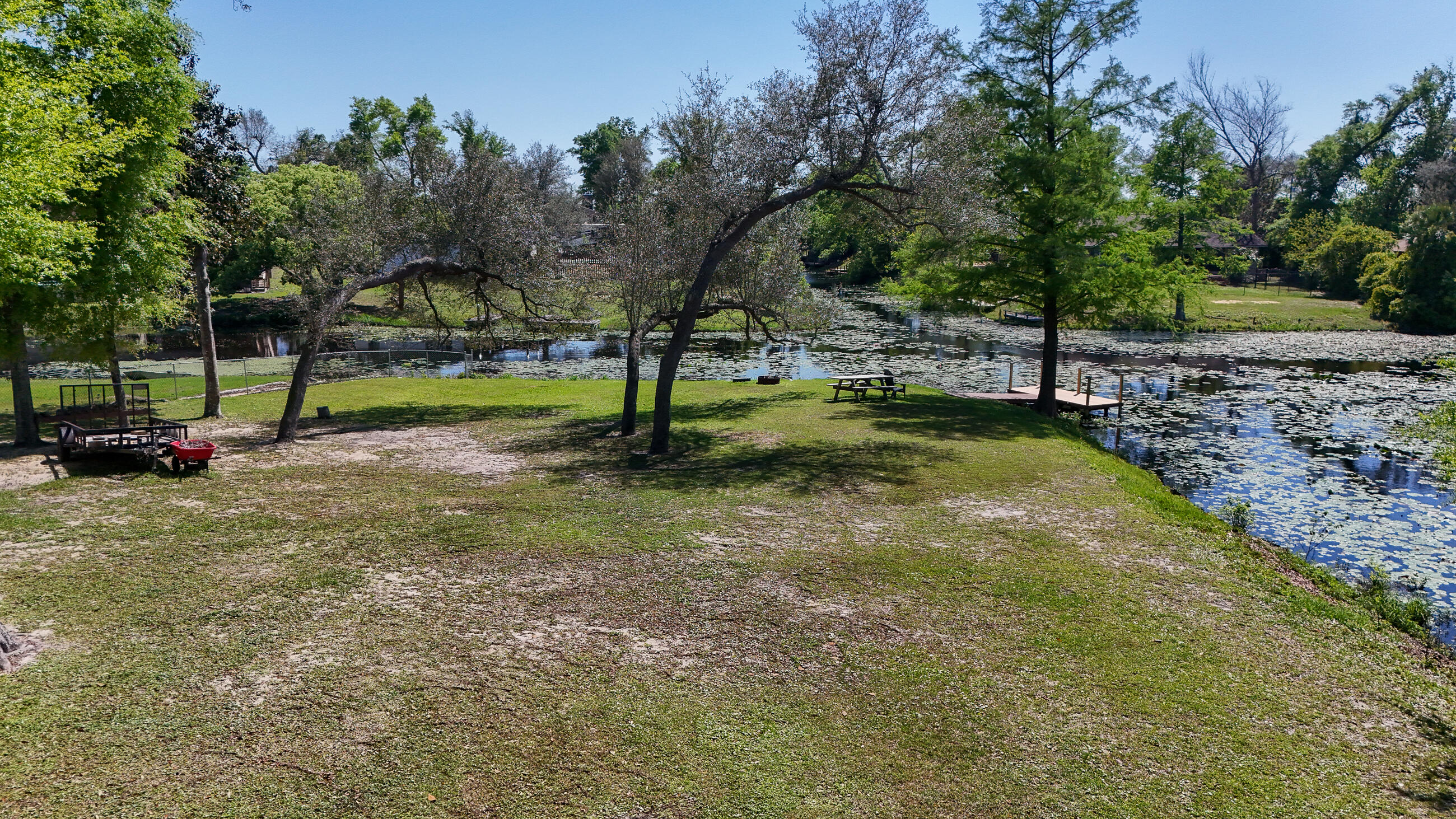 DEERPOINT ESTATES - Residential