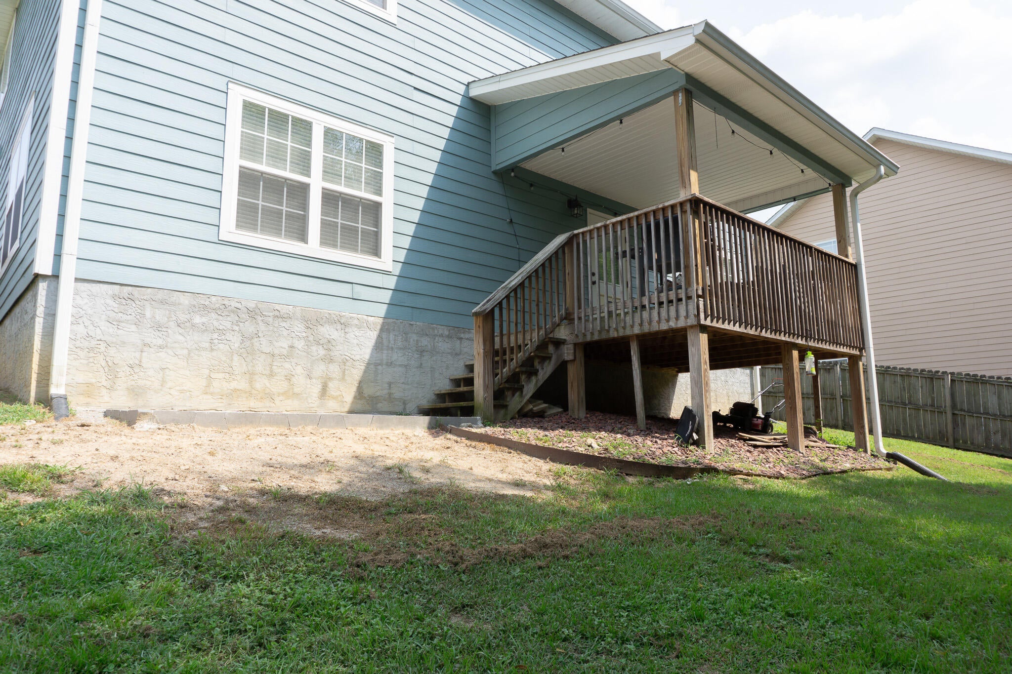 DUGGAN POND ESTATES - Residential Lease