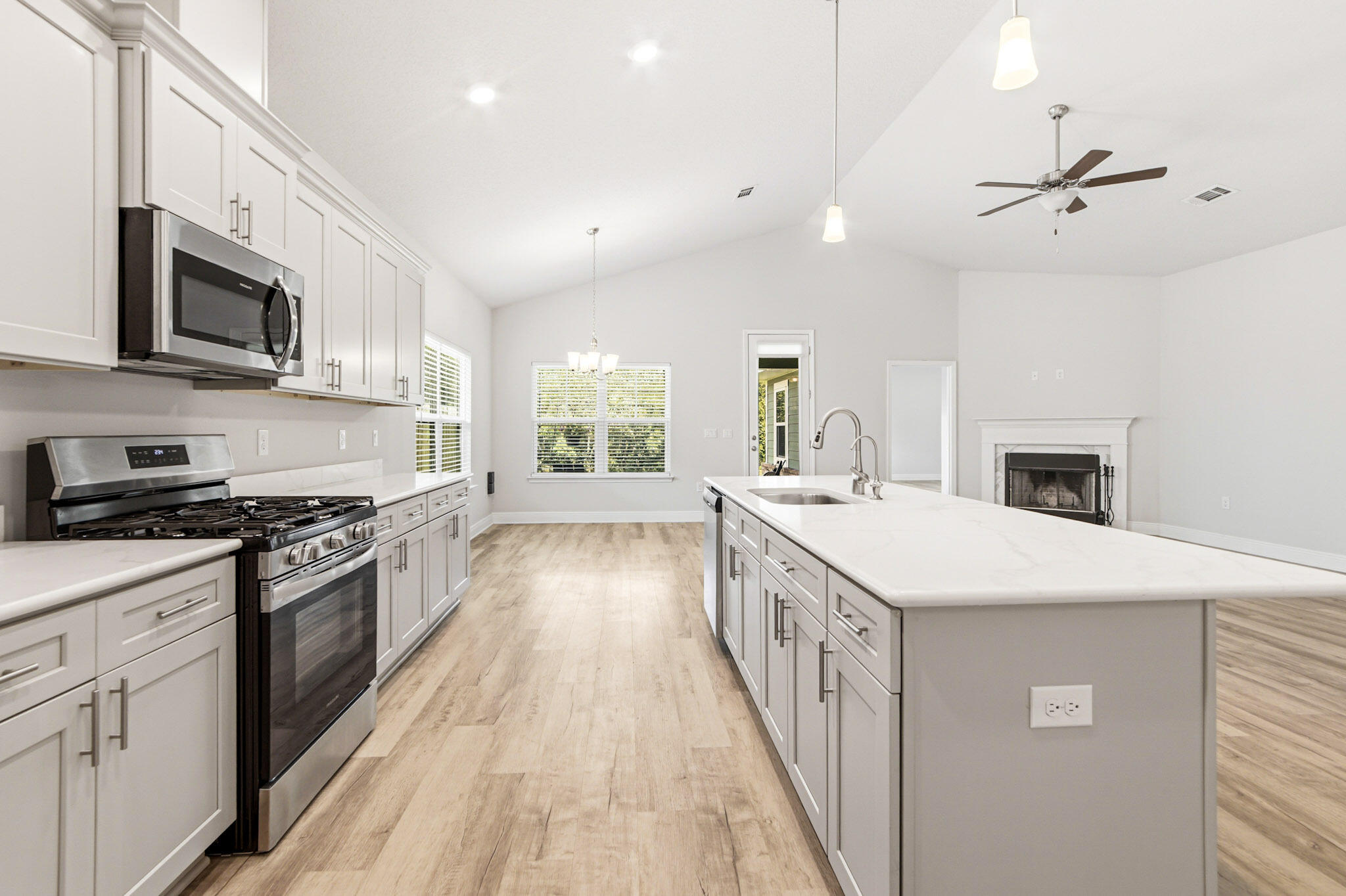 THE BLUFFS AT LAFAYETTE - Residential