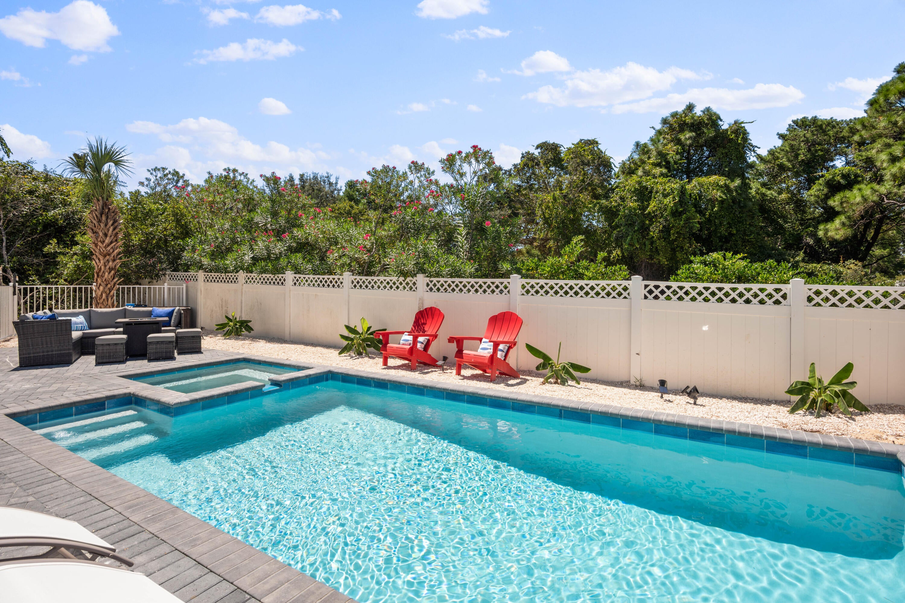 EMERALD WATERS VILLAGE - Residential