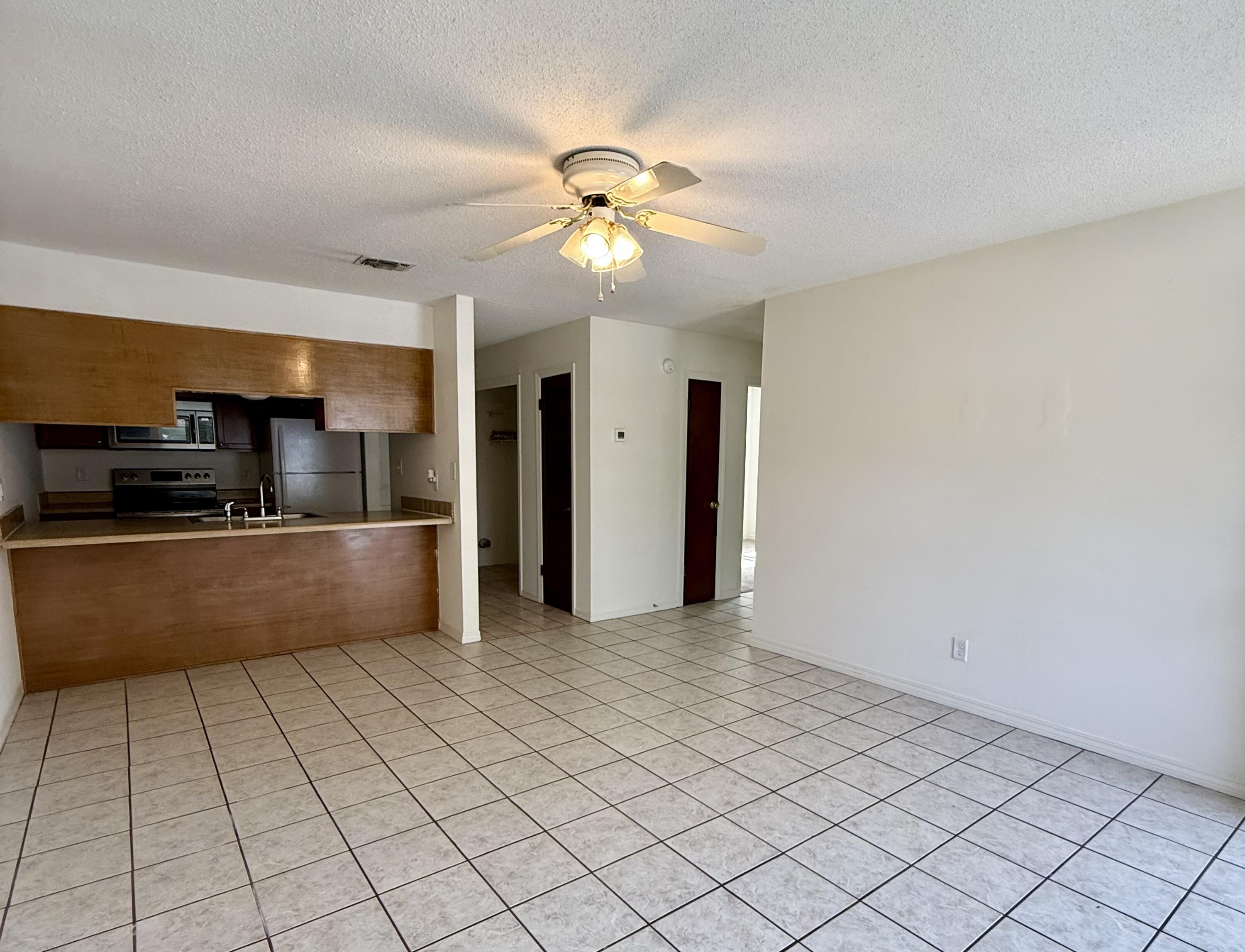 LANDVIEW ESTATES - Residential Lease