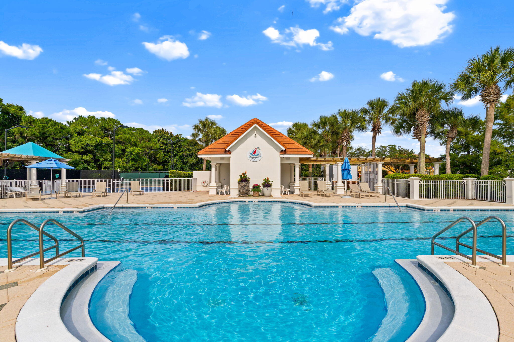 REGATTA BAY - Residential