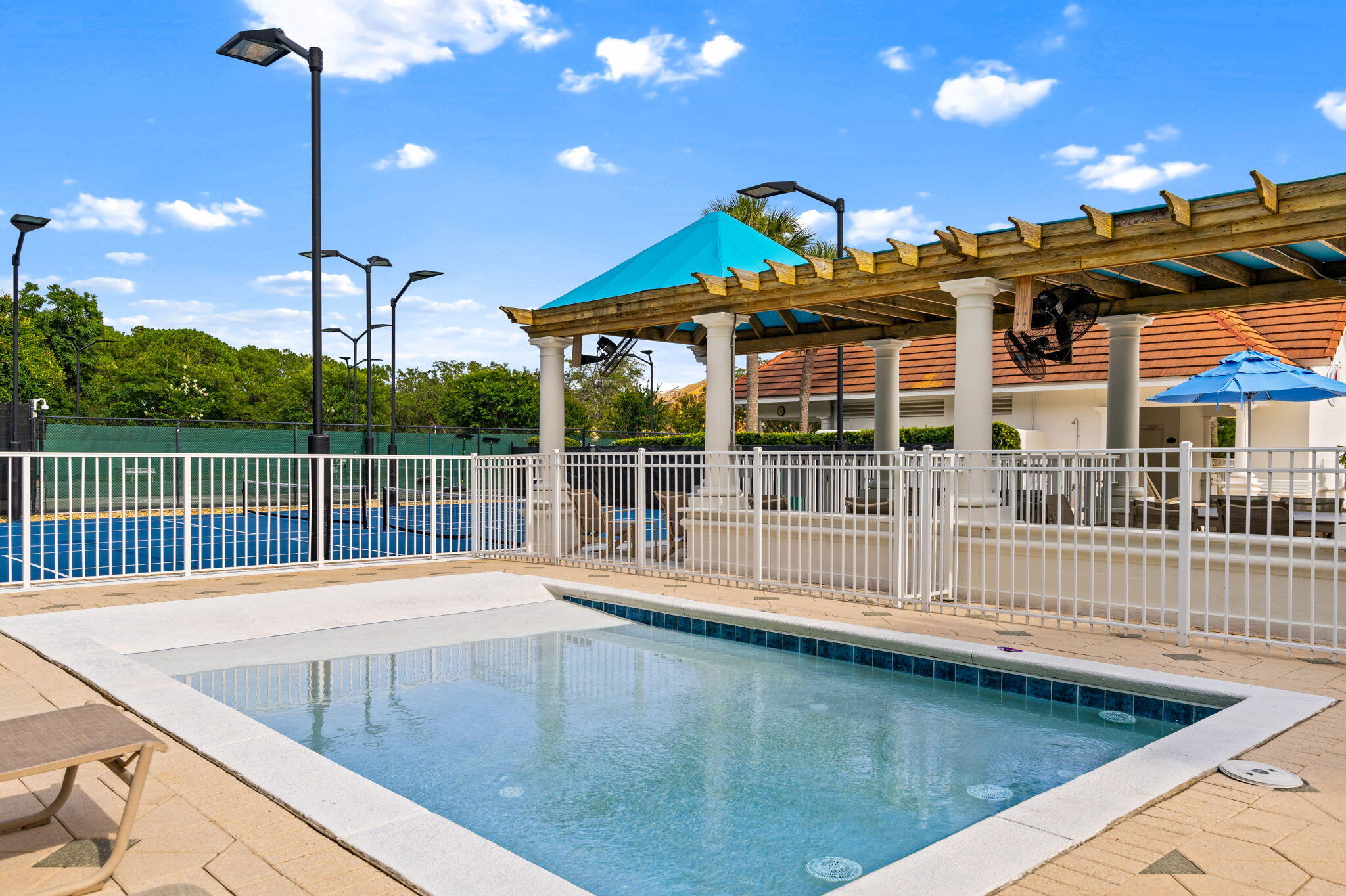 REGATTA BAY - Residential