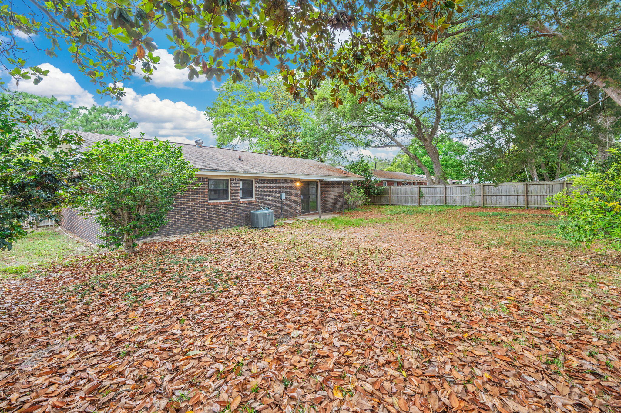 LEOTA MILLER S/D LOT 3 BLK D - Residential