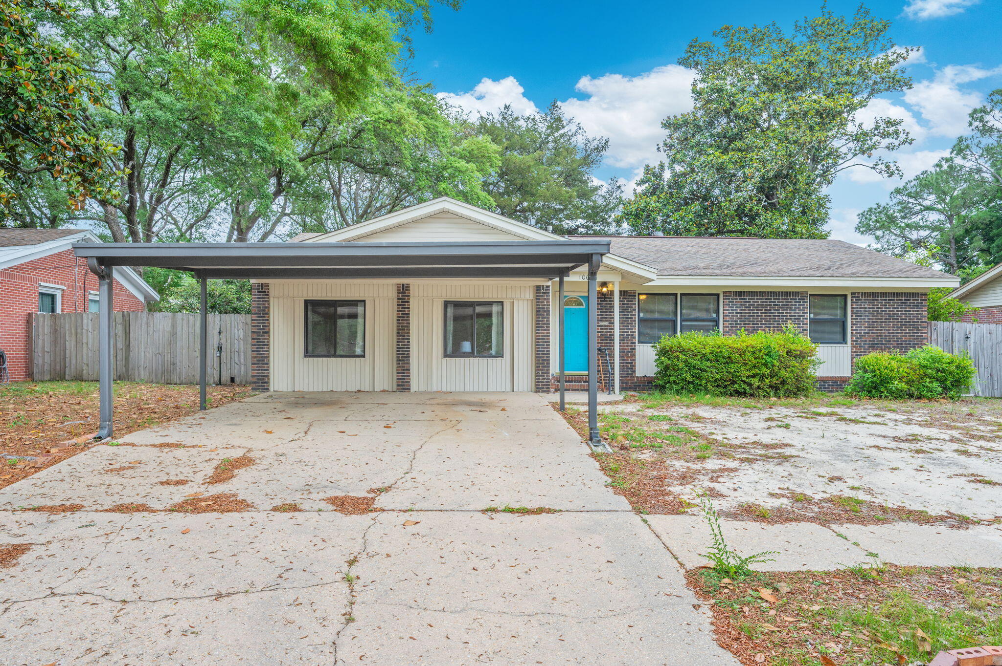 LEOTA MILLER S/D LOT 3 BLK D - Residential