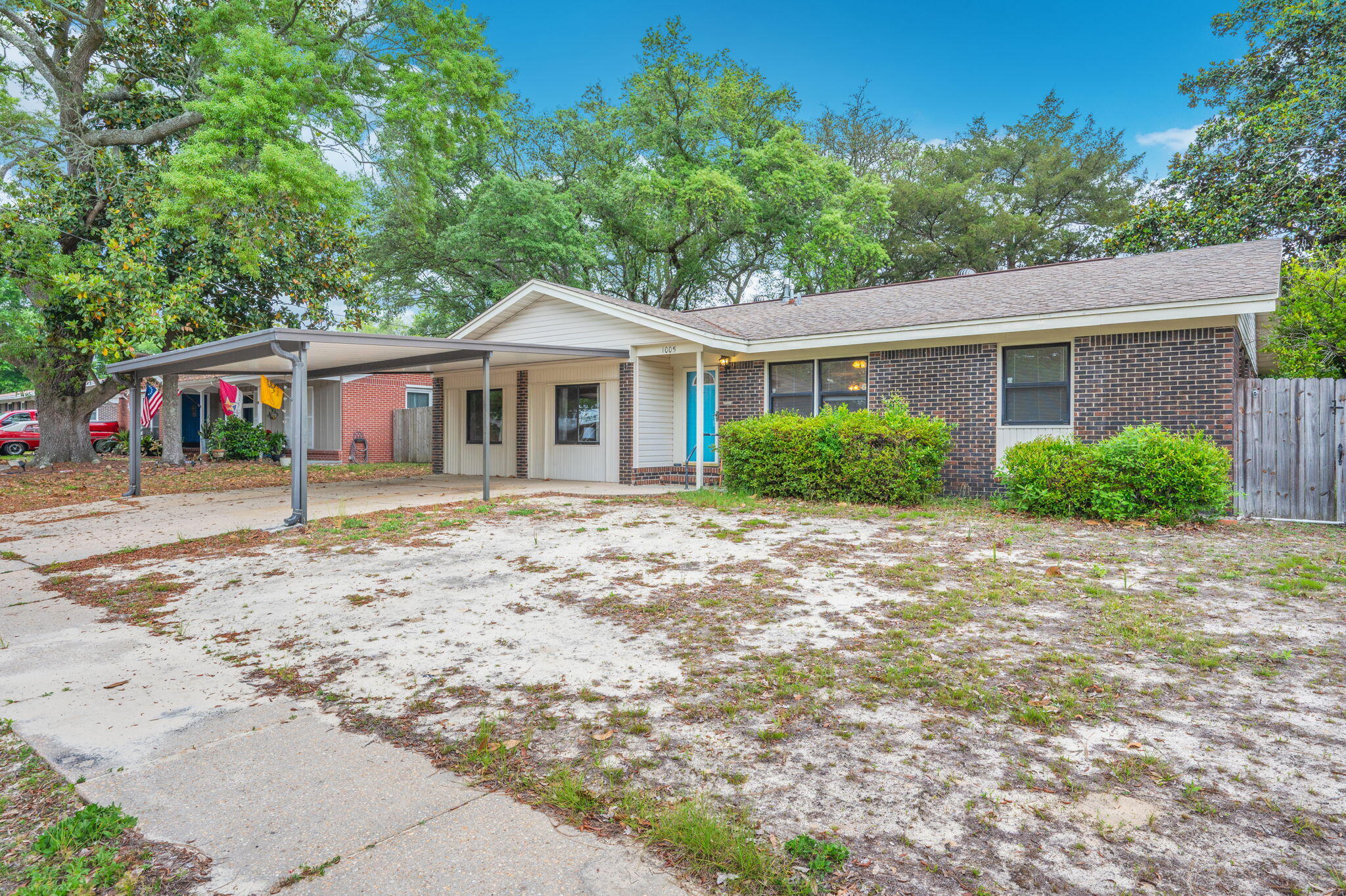 LEOTA MILLER S/D LOT 3 BLK D - Residential