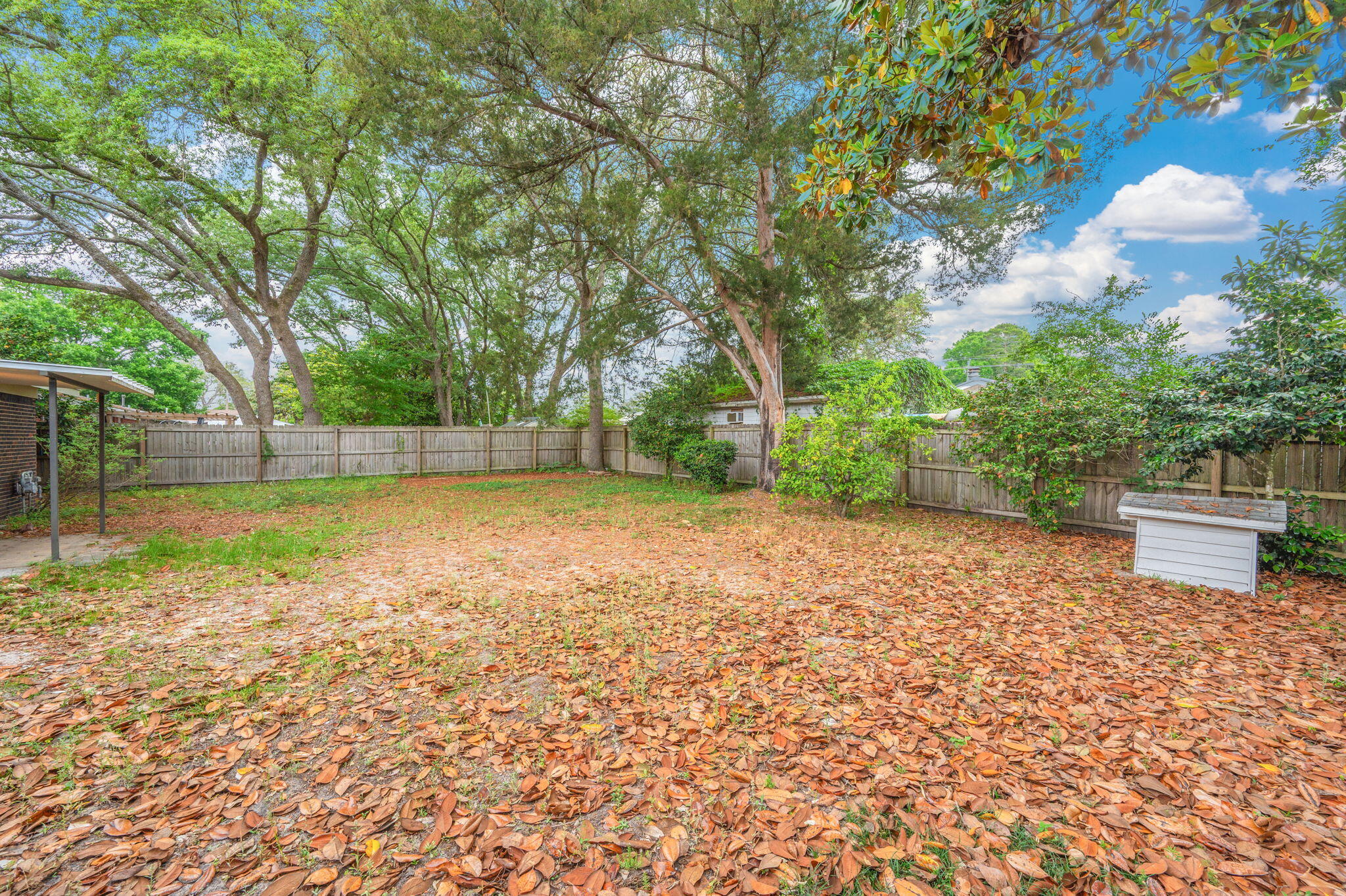 LEOTA MILLER S/D LOT 3 BLK D - Residential