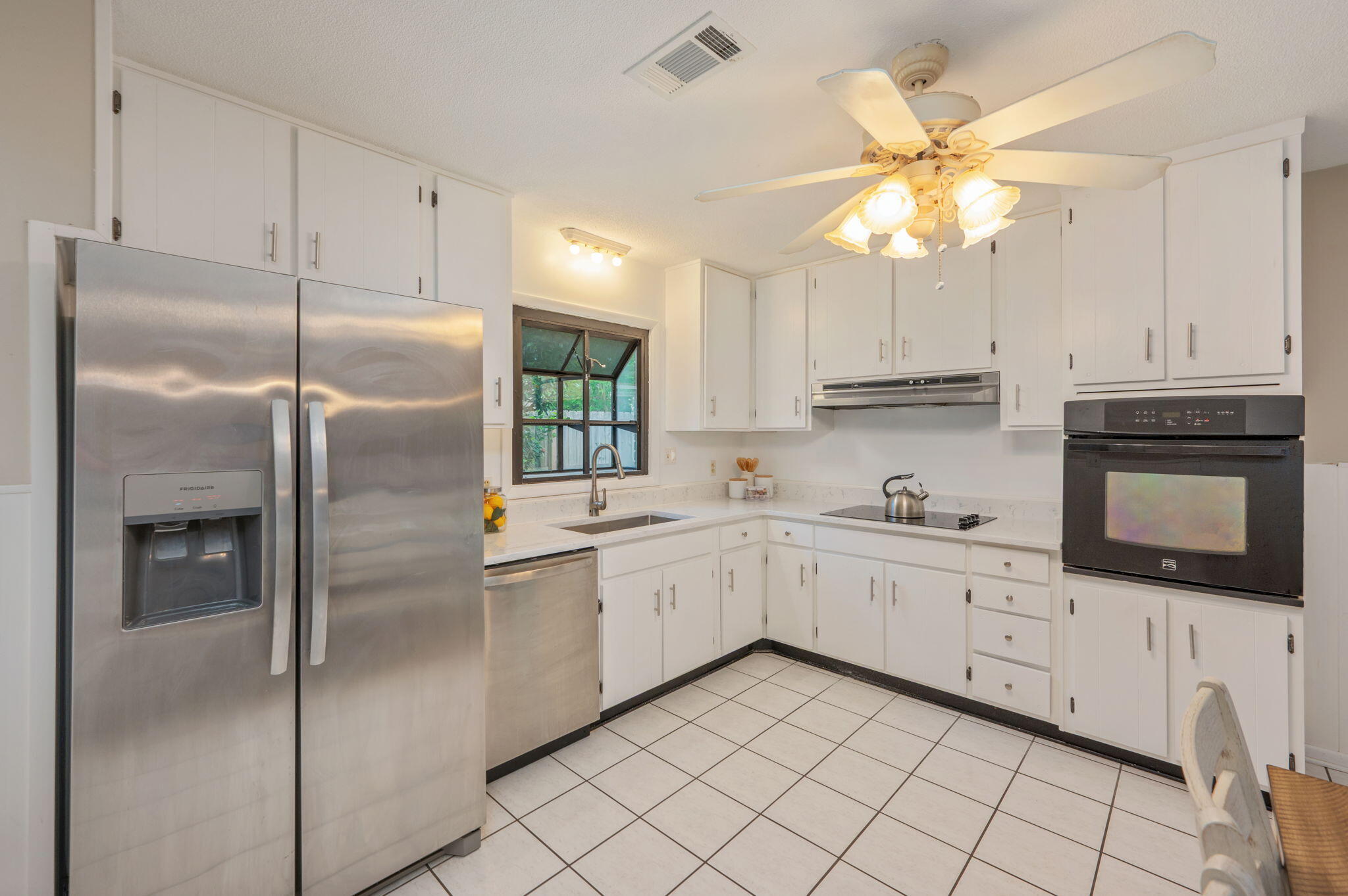 LEOTA MILLER S/D LOT 3 BLK D - Residential