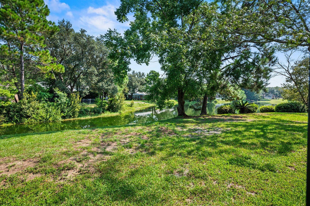 LAKESIDE CONDO AT BLUEWATER BAY - Residential