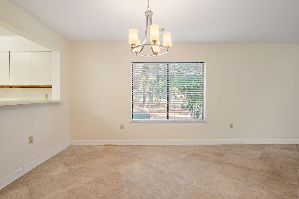 LAKESIDE CONDO AT BLUEWATER BAY - Residential