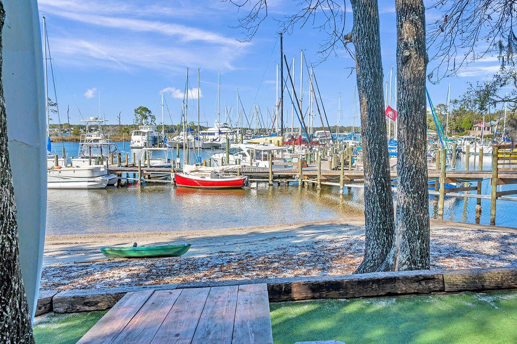 LAKESIDE CONDO AT BLUEWATER BAY - Residential