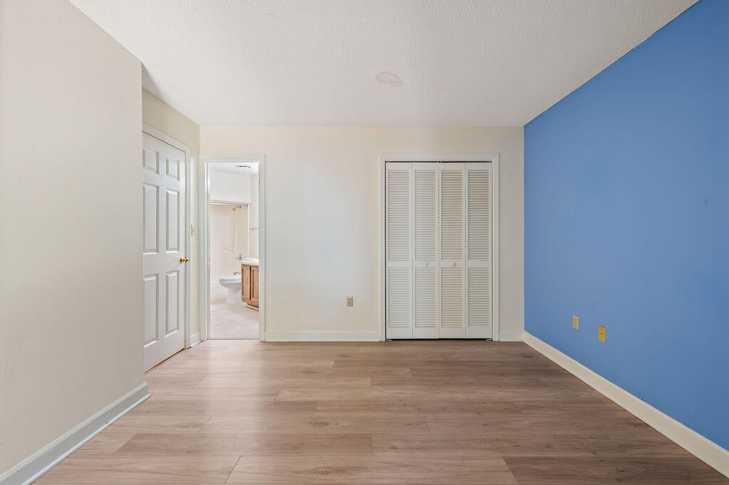 LAKESIDE CONDO AT BLUEWATER BAY - Residential