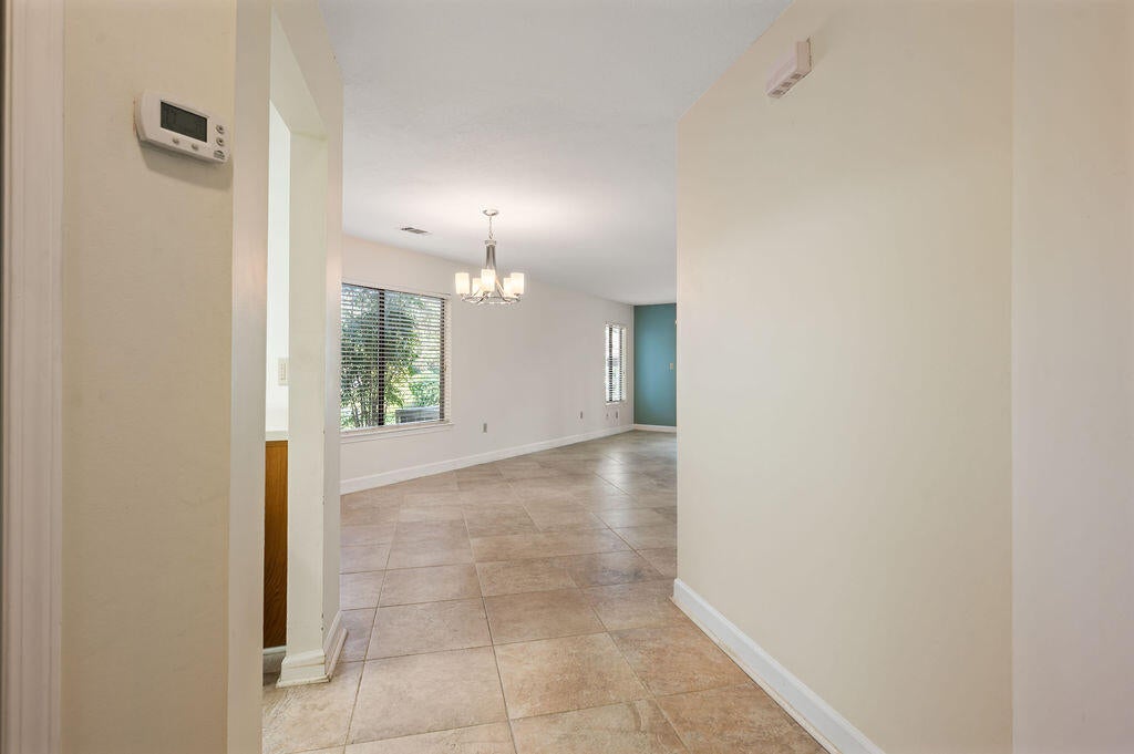 LAKESIDE CONDO AT BLUEWATER BAY - Residential