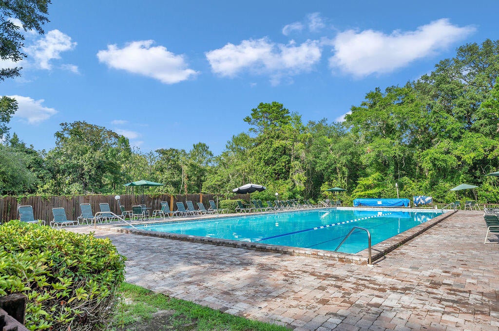 LAKESIDE CONDO AT BLUEWATER BAY - Residential