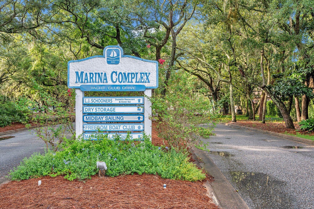 LAKESIDE CONDO AT BLUEWATER BAY - Residential