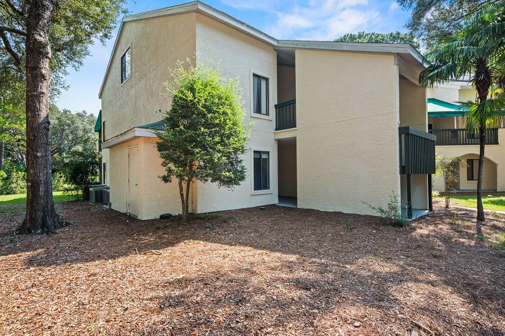 LAKESIDE CONDO AT BLUEWATER BAY - Residential