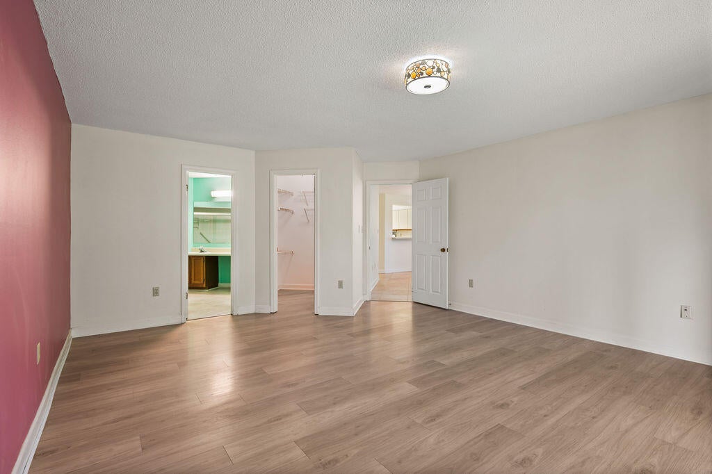 LAKESIDE CONDO AT BLUEWATER BAY - Residential