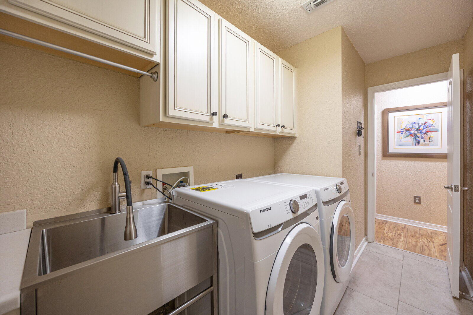 DRIFTWOOD ESTATES - Residential Lease