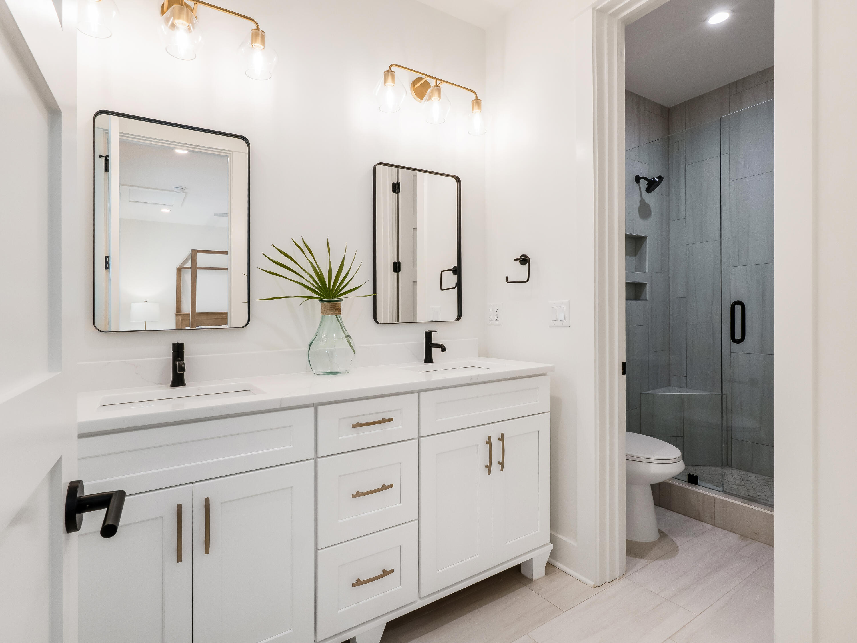 EASTERN LAKE S/D - Residential