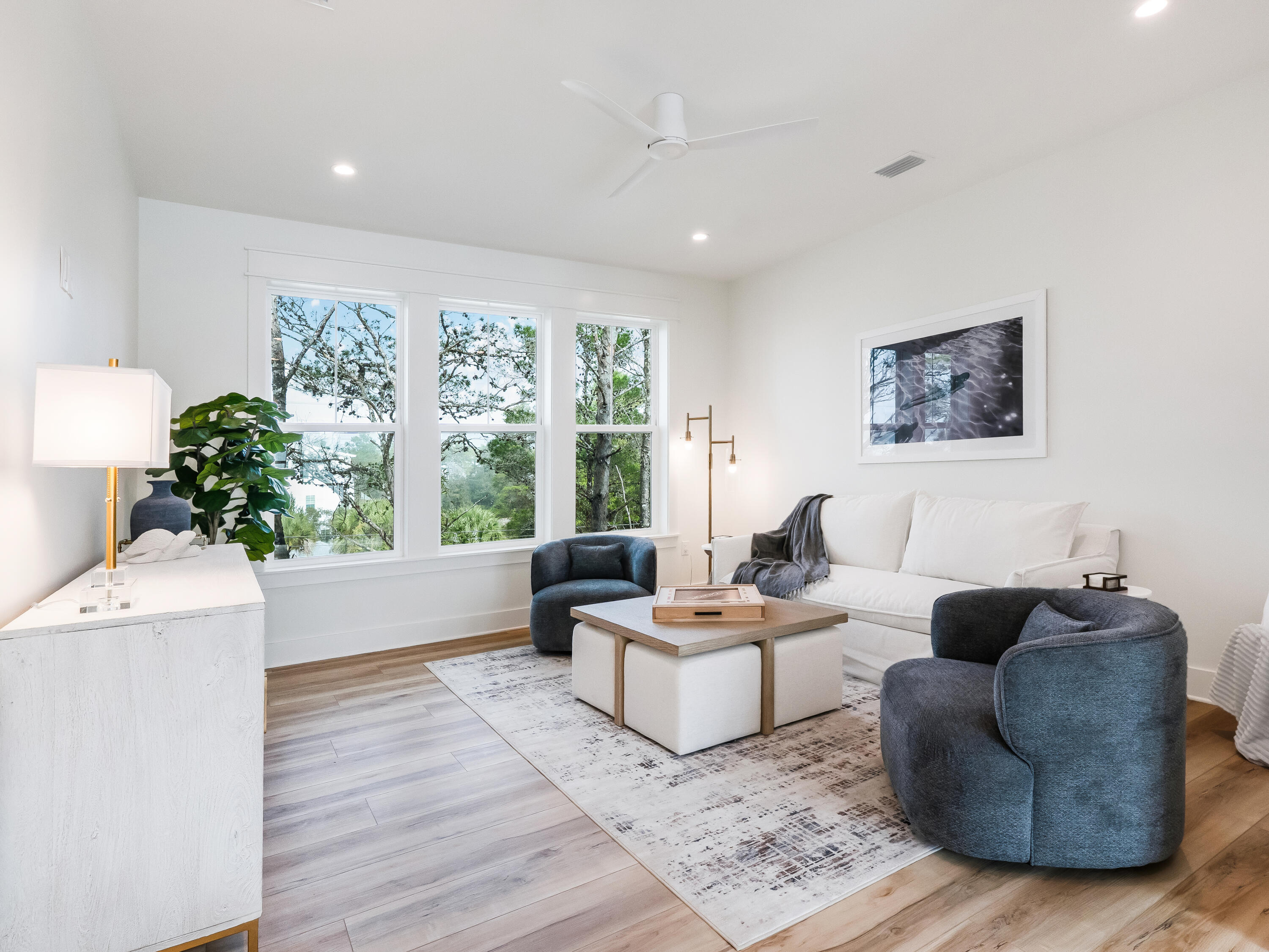 EASTERN LAKE S/D - Residential