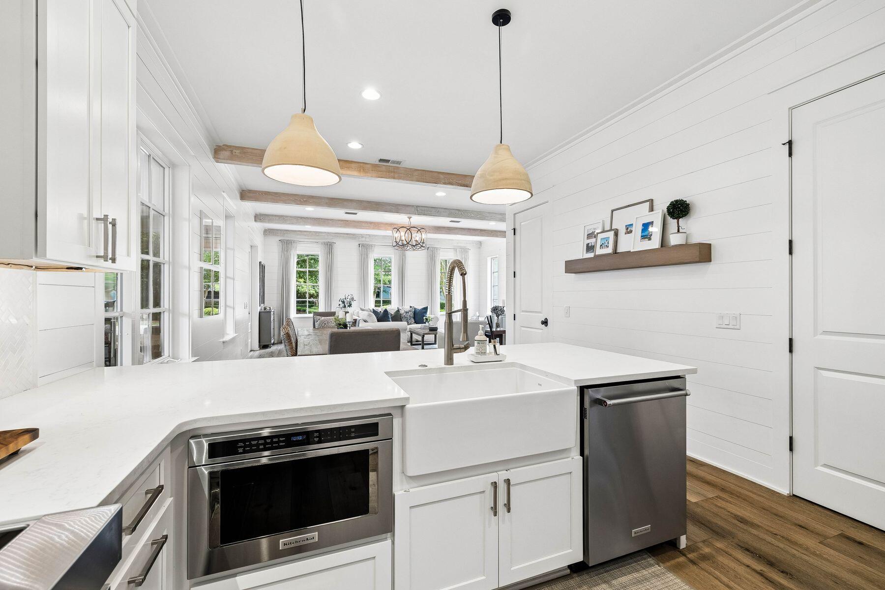 CARSON OAKS - Residential