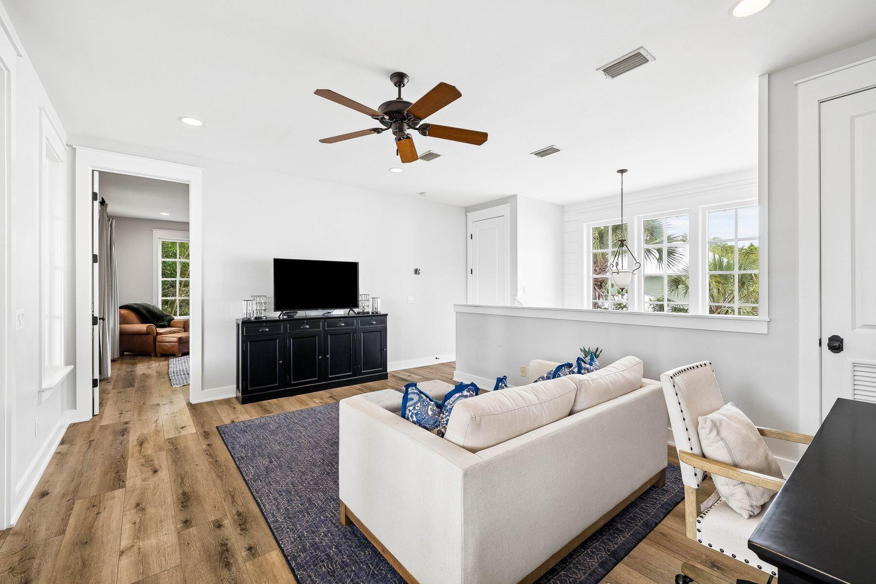 CARSON OAKS - Residential