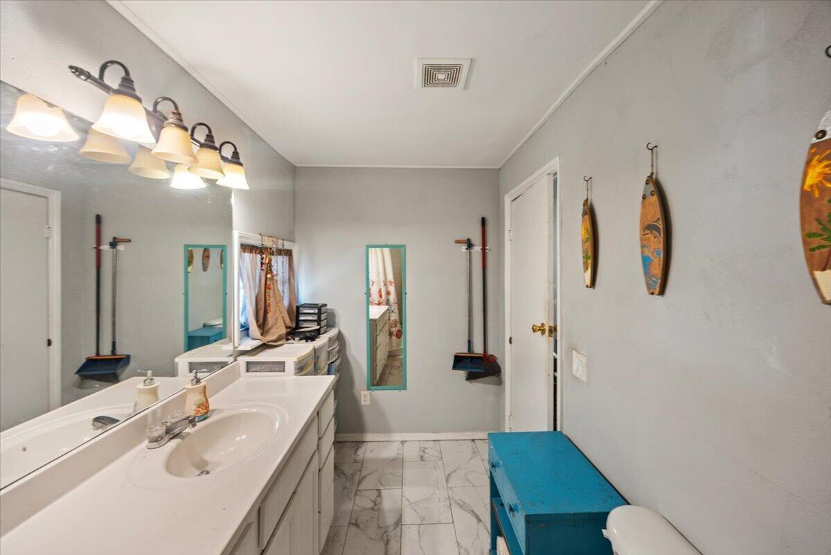 HICKORY SHORES - Residential