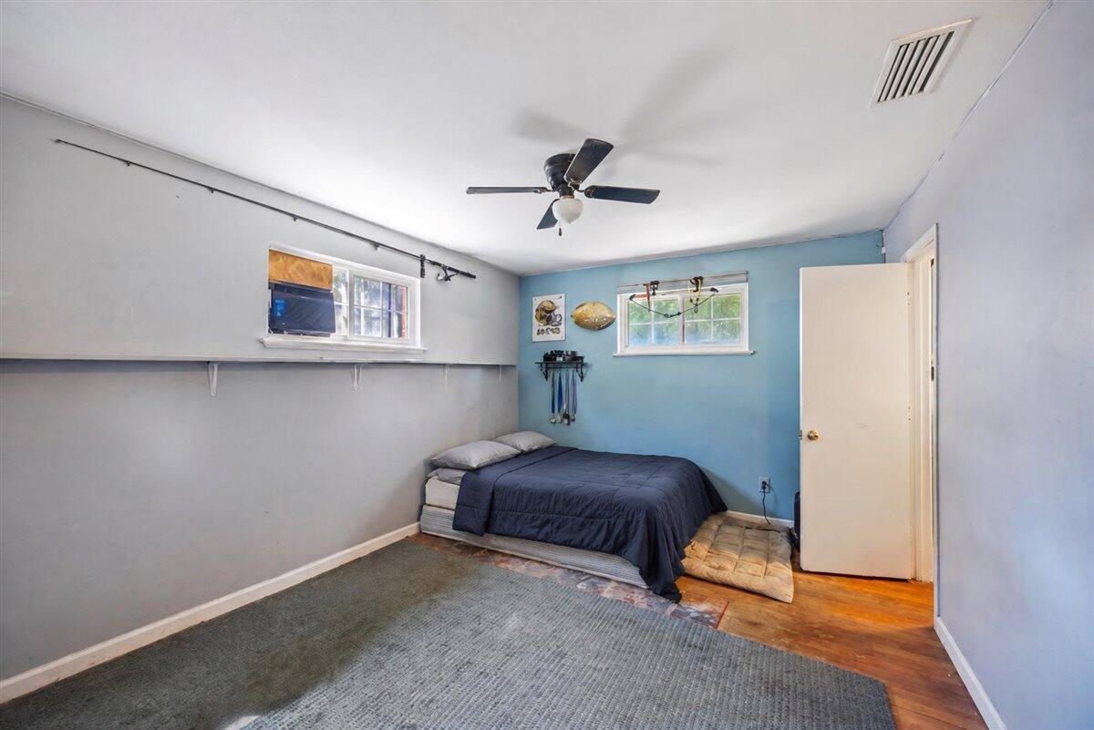 HICKORY SHORES - Residential