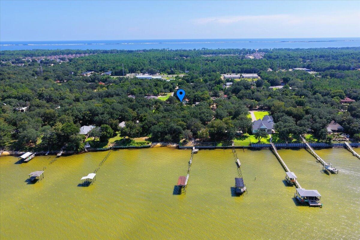 HICKORY SHORES - Residential