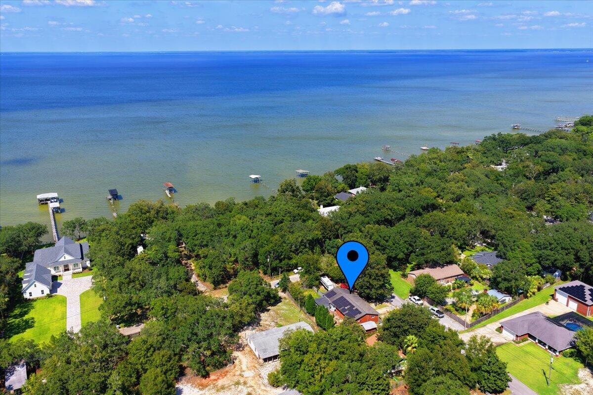 HICKORY SHORES - Residential