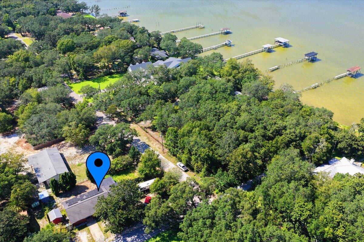 HICKORY SHORES - Residential