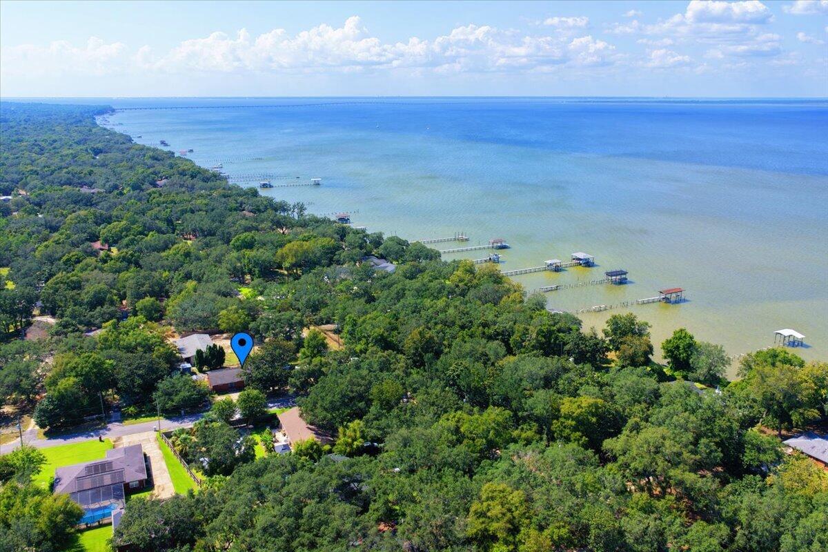 HICKORY SHORES - Residential