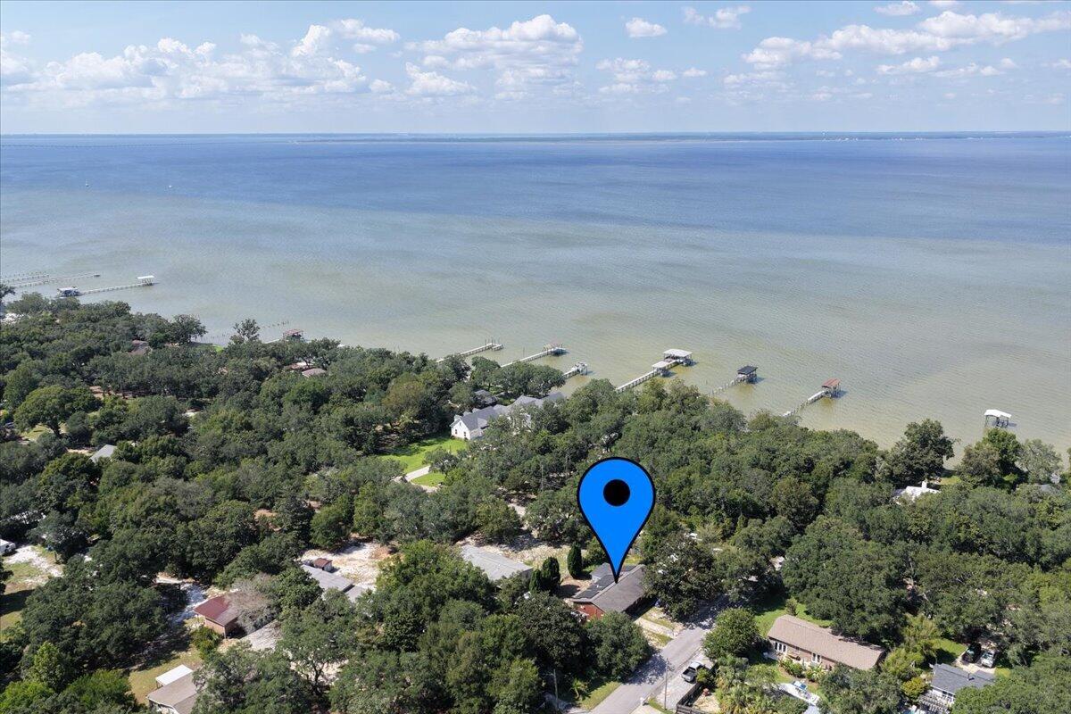 HICKORY SHORES - Residential