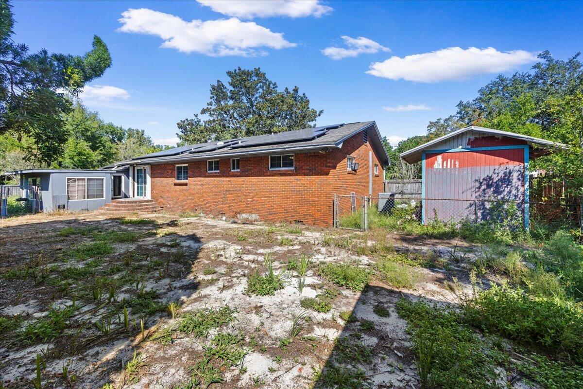 HICKORY SHORES - Residential
