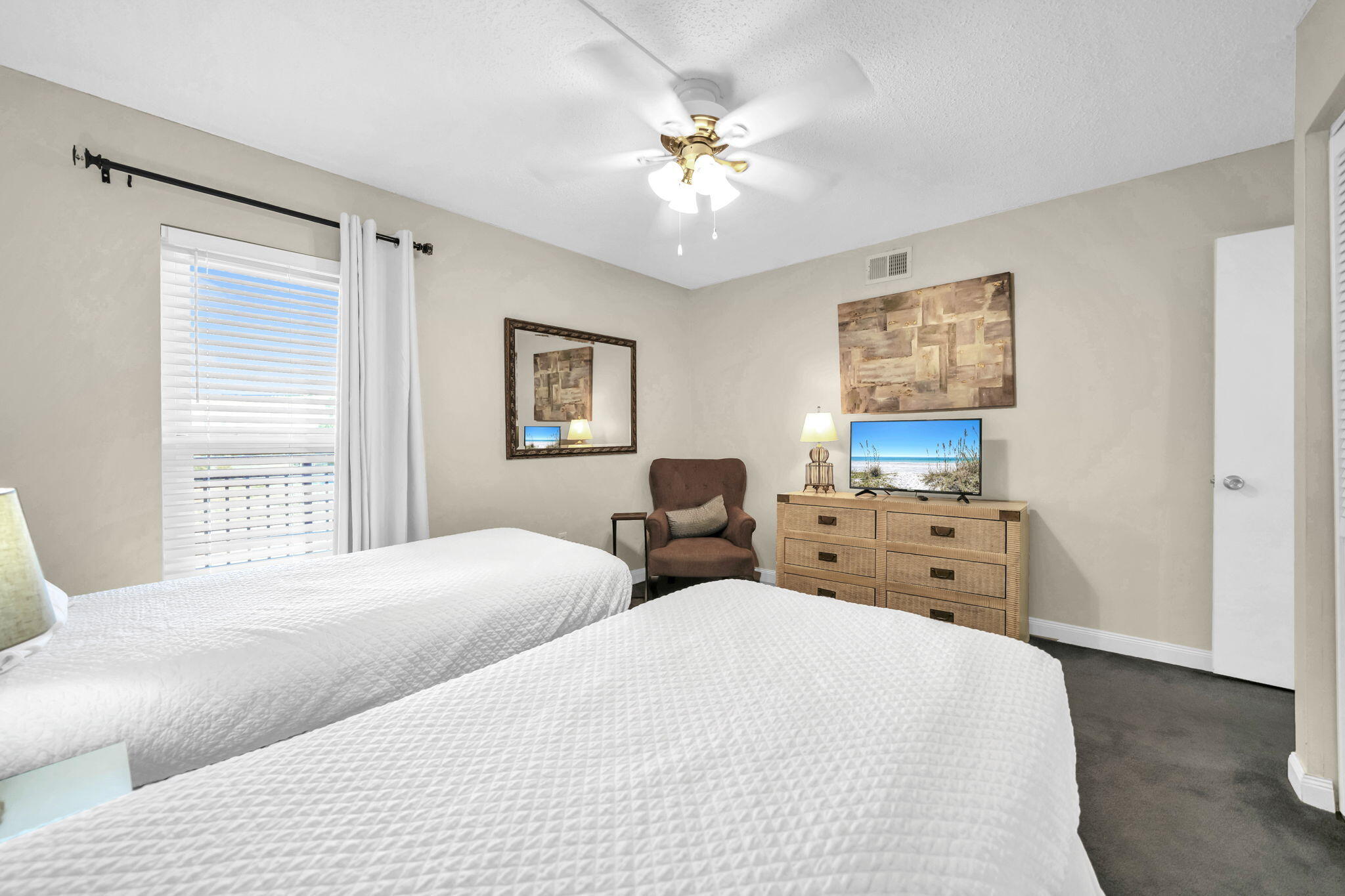 Emerald Isle - Residential