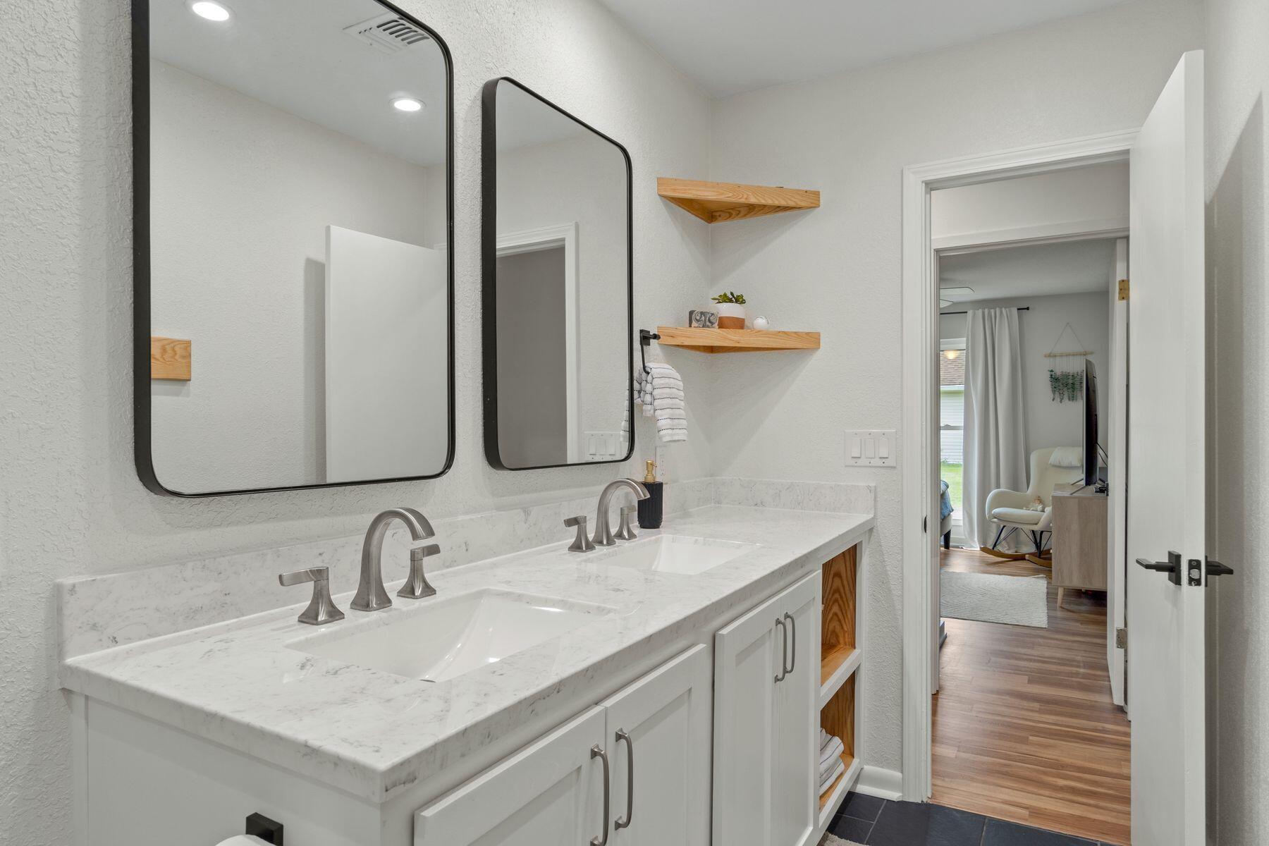 MAGNOLIA SHORES S/D - Residential