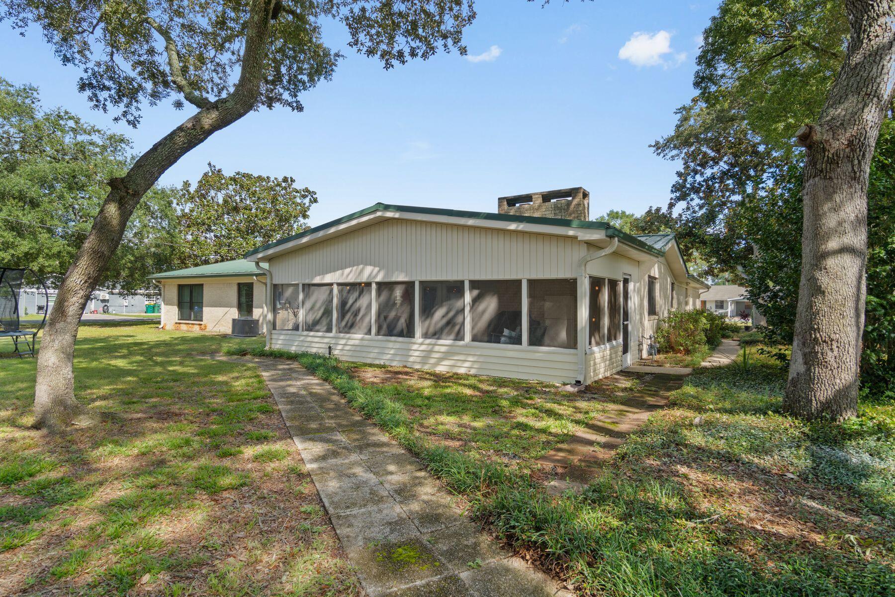 MAGNOLIA SHORES S/D - Residential