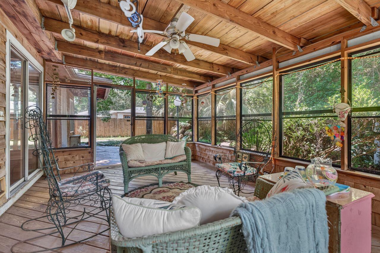 Garnier's Beach - Residential