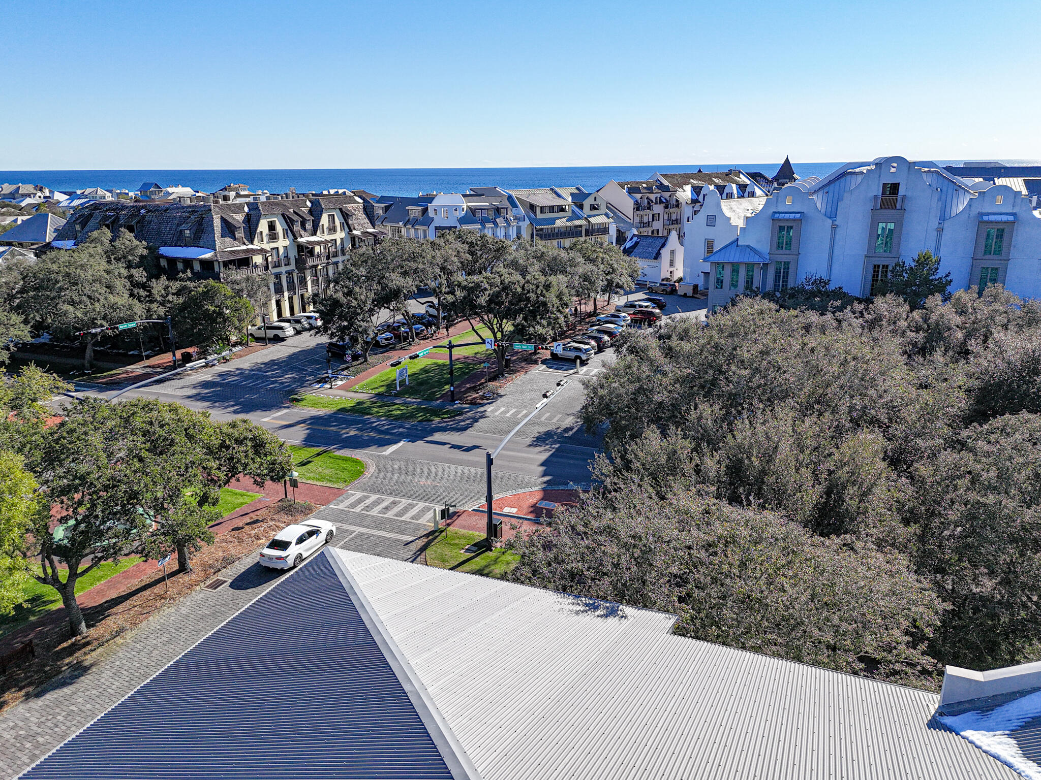ROSEMARY BEACH
The Lofts West at Barrett Square - Residential