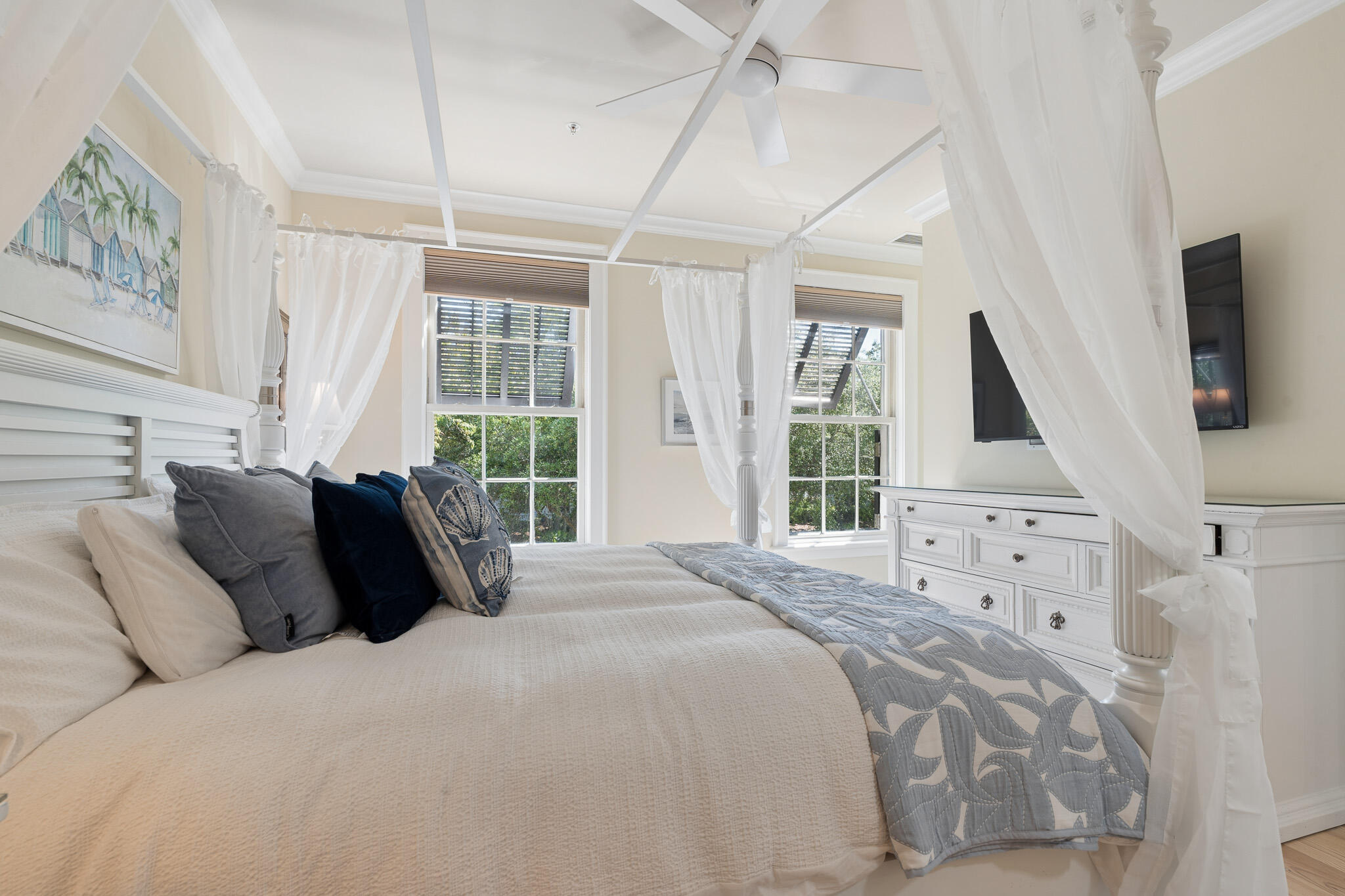ROSEMARY BEACH
The Lofts West at Barrett Square - Residential