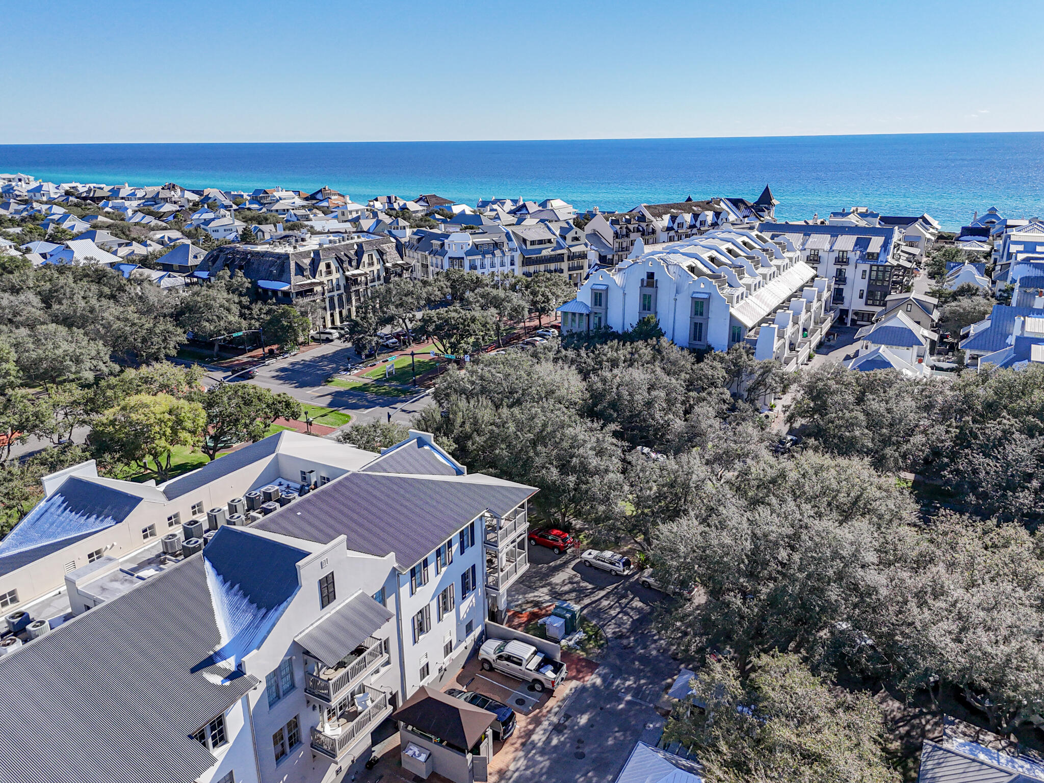 ROSEMARY BEACH
The Lofts West at Barrett Square - Residential