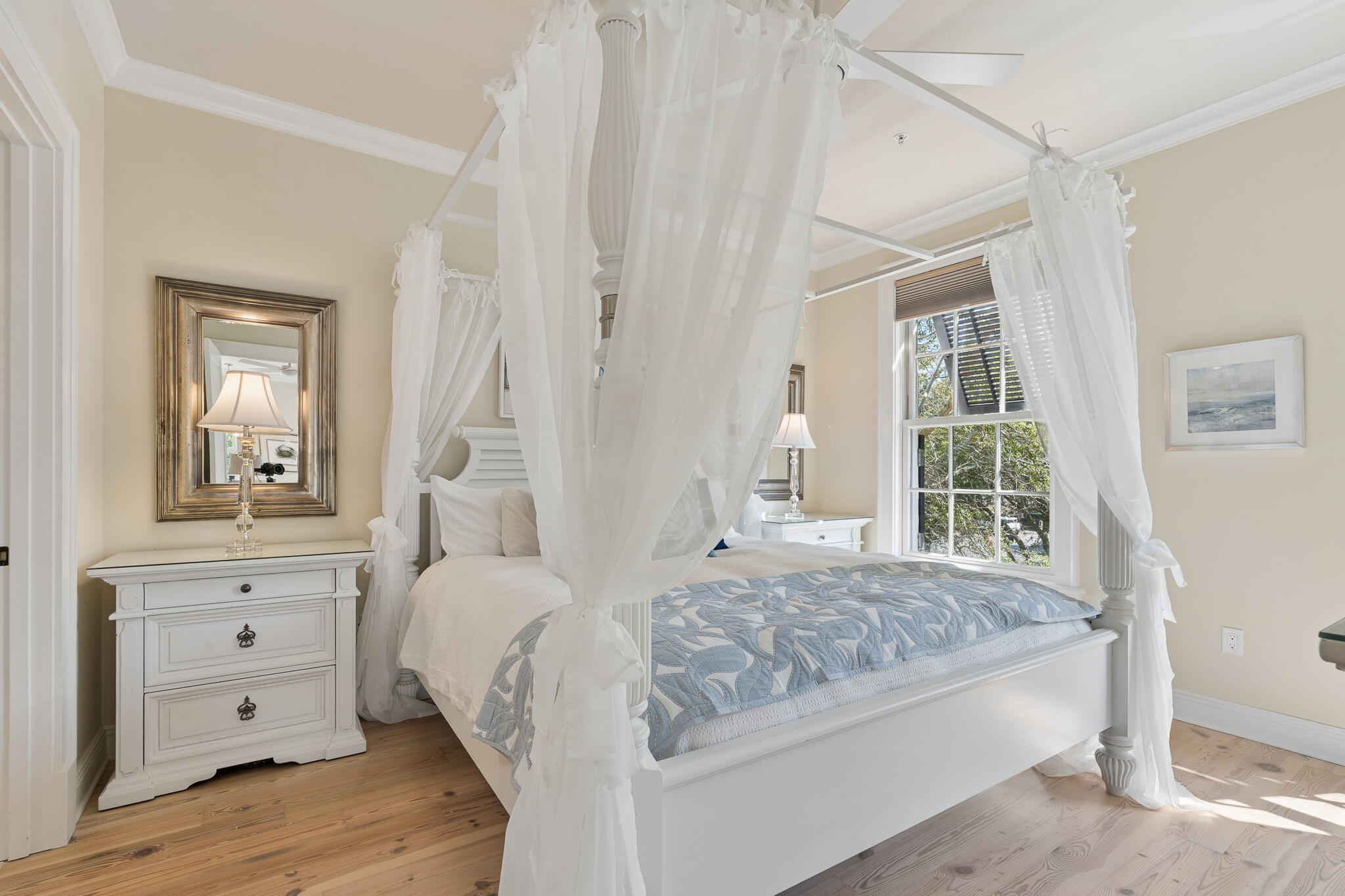 ROSEMARY BEACH
The Lofts West at Barrett Square - Residential