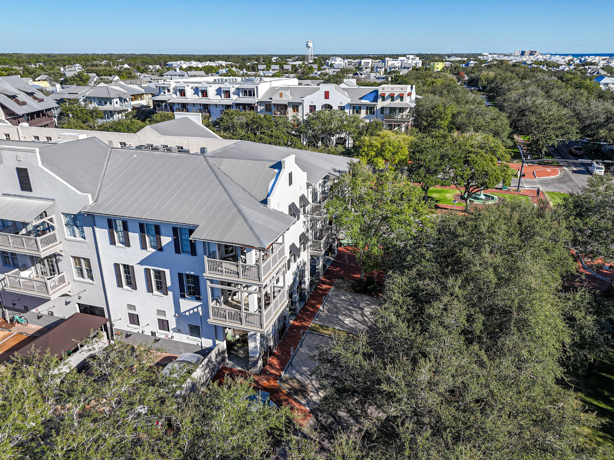 ROSEMARY BEACH
The Lofts West at Barrett Square - Residential