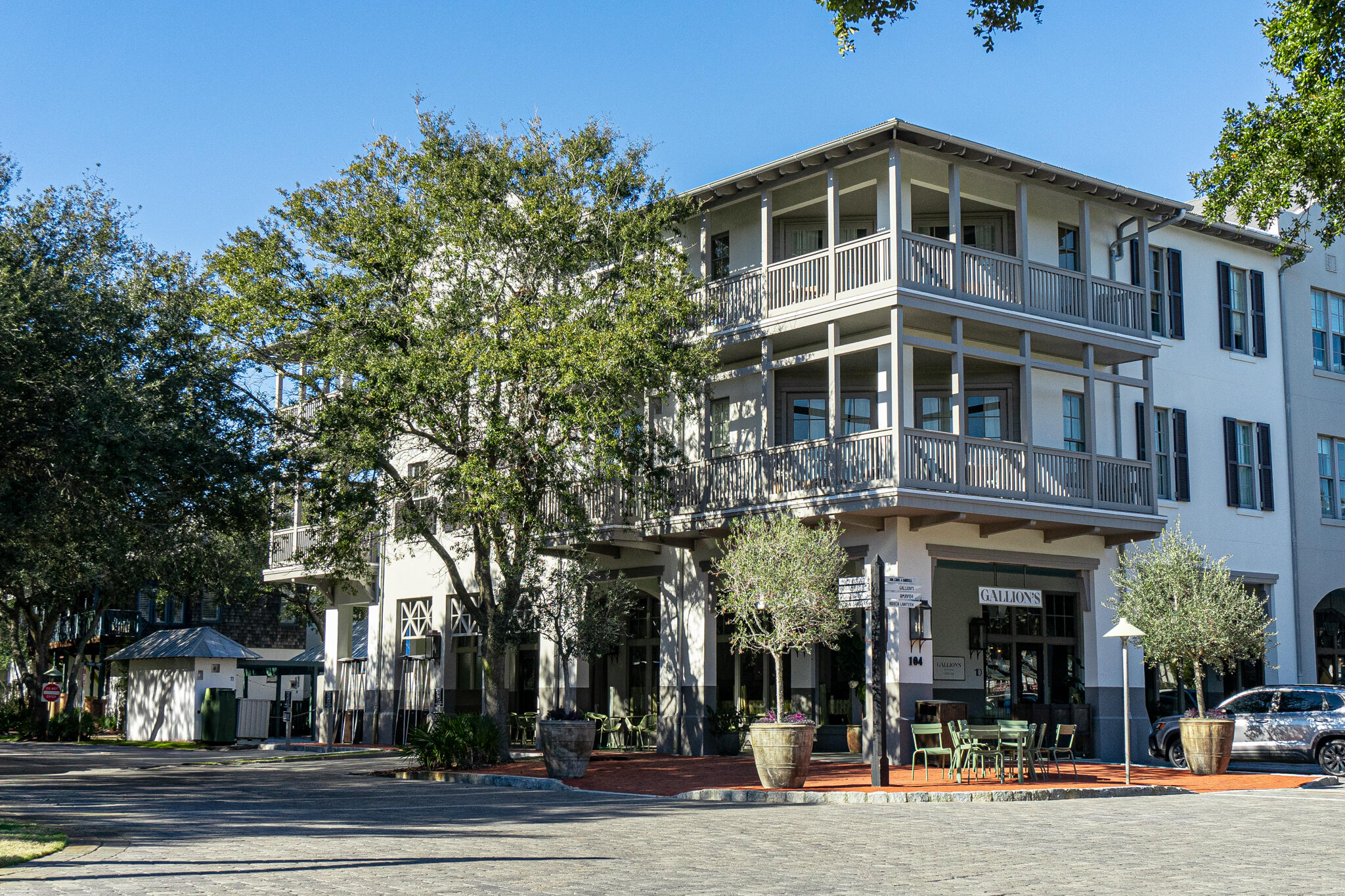 ROSEMARY BEACH
The Lofts West at Barrett Square - Residential