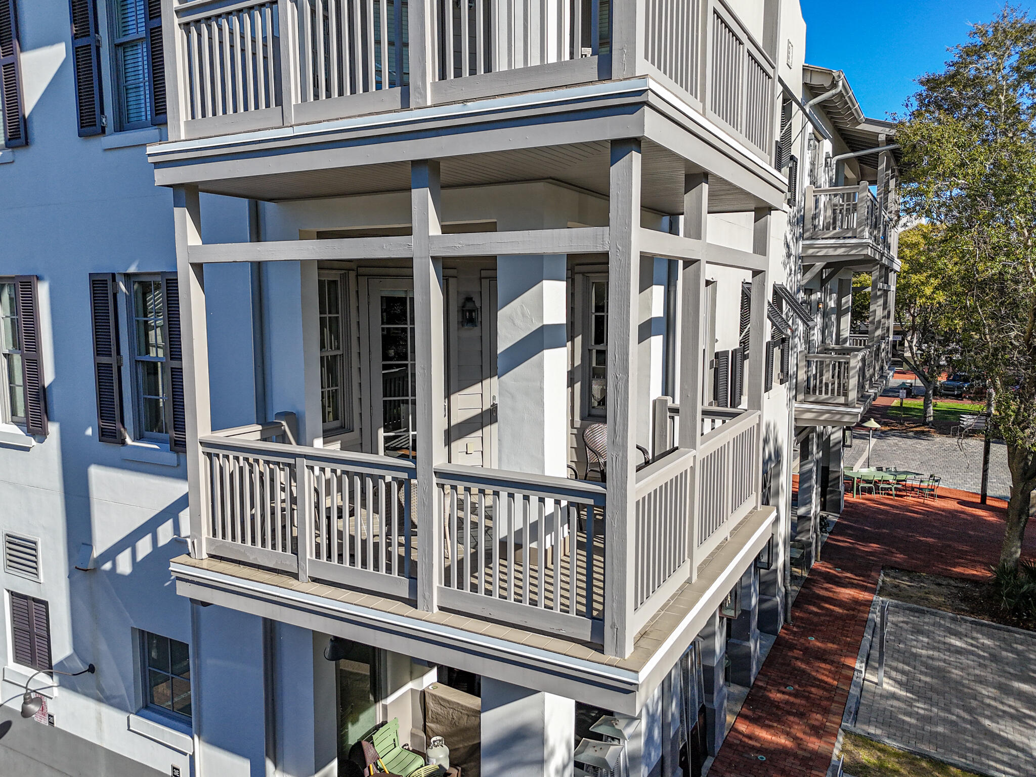 ROSEMARY BEACH
The Lofts West at Barrett Square - Residential