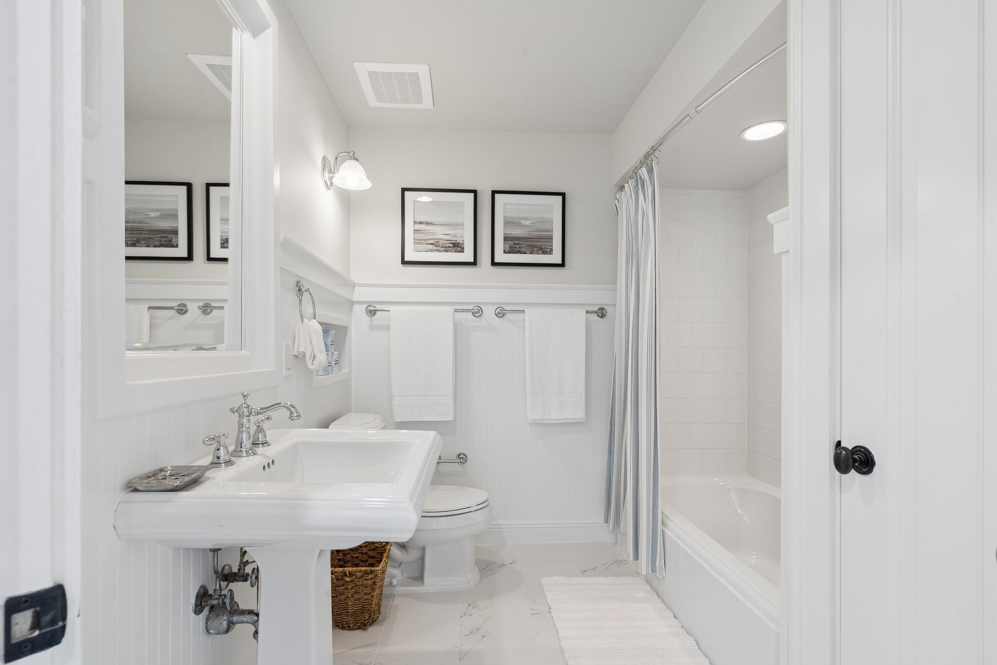 ROSEMARY BEACH
The Lofts West at Barrett Square - Residential