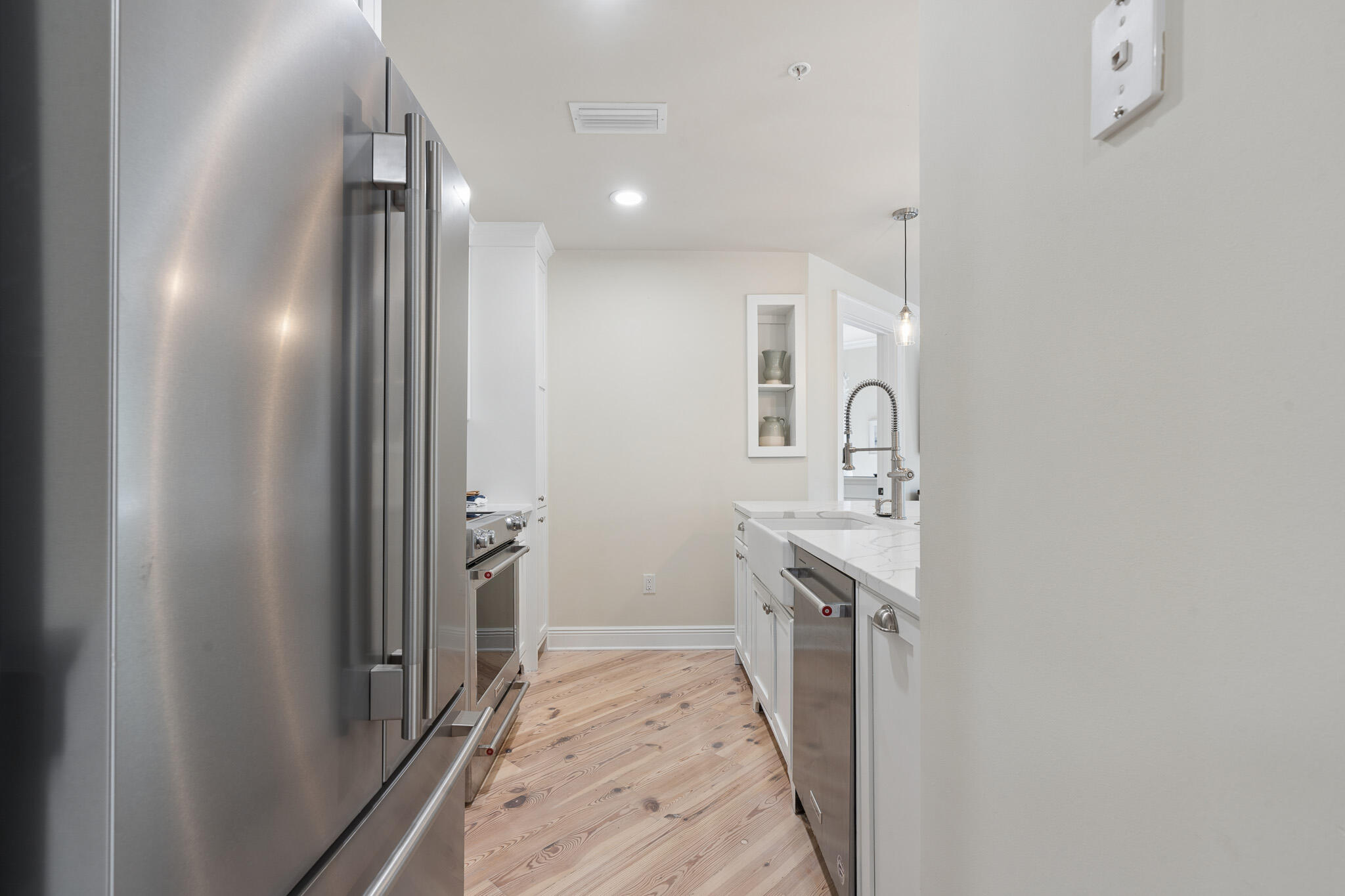 ROSEMARY BEACH
The Lofts West at Barrett Square - Residential